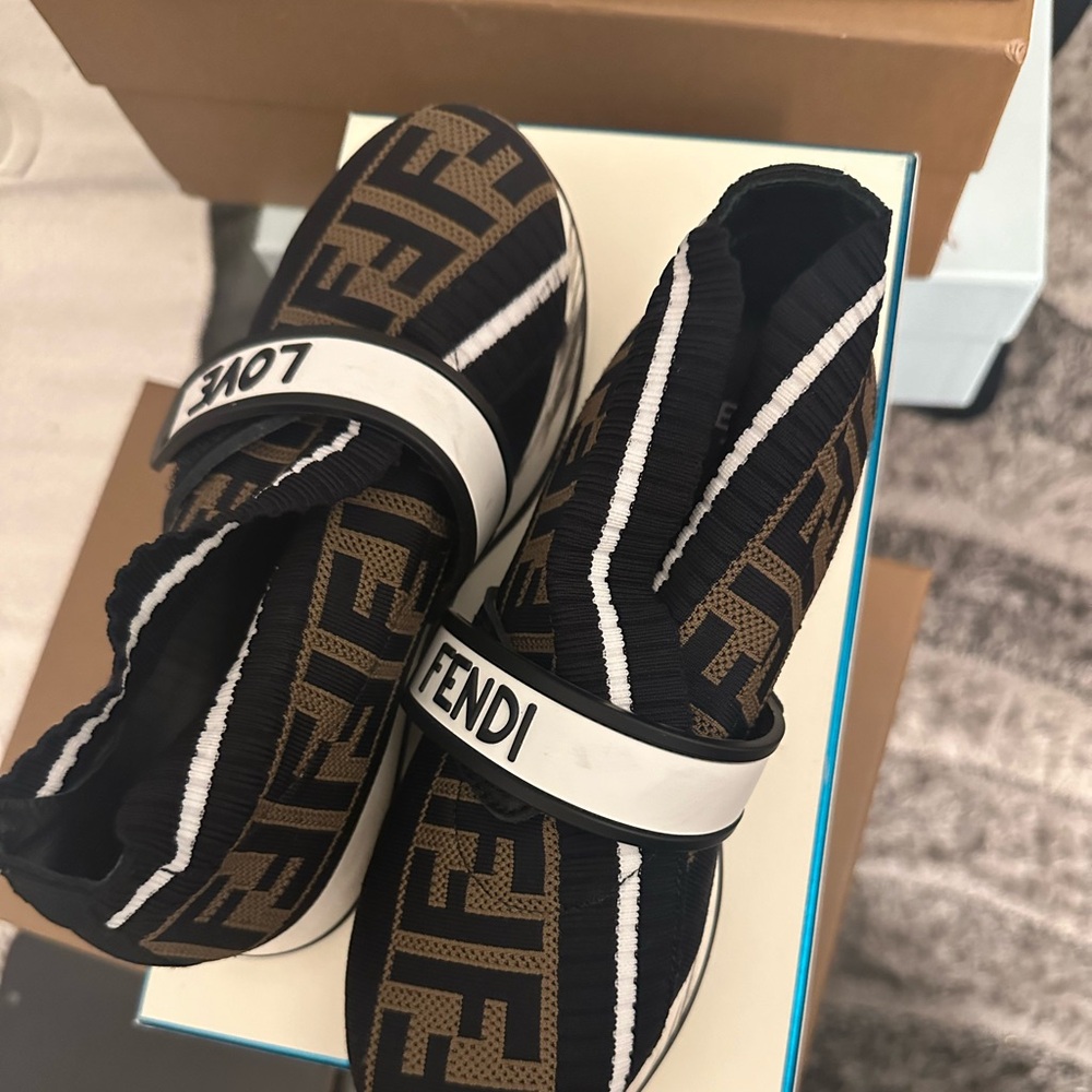kids fendi sneakers unisex